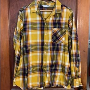 Lightweight women’s flannel shirt.